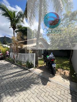 Ocean vende: Itaipuaçu, casa condomínio, 2quartos (1suíte), área serviço, sala, cozinha, garagem.