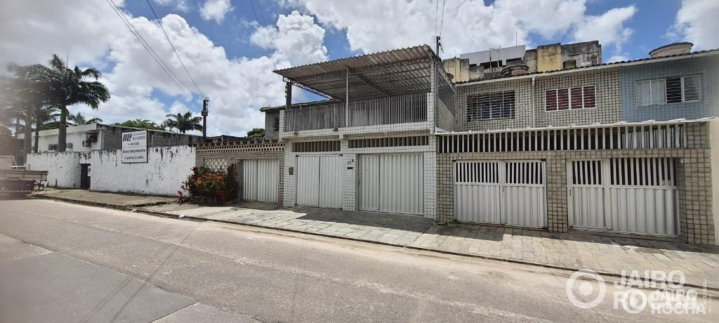 CASA RESID. RUA  LAGO VERDE N 95B - IPUTINGA