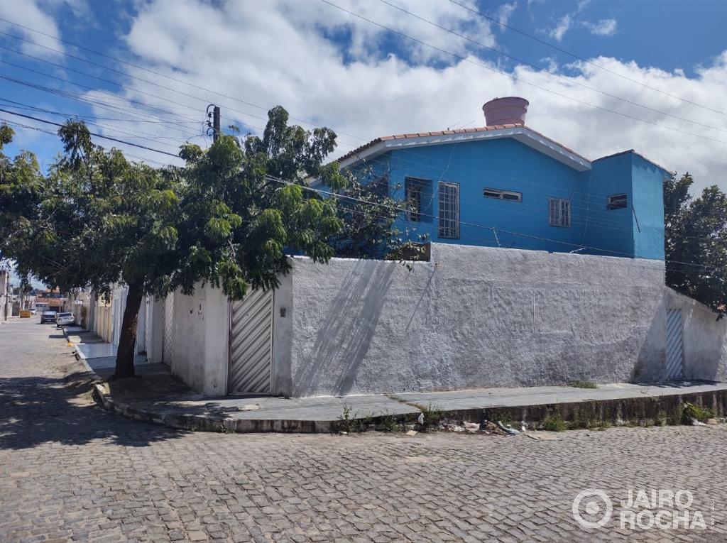 CASA RESIDENCIAL - RUA LUZIA DE ARAÚJO SOARES - CARUARU - Foto 1