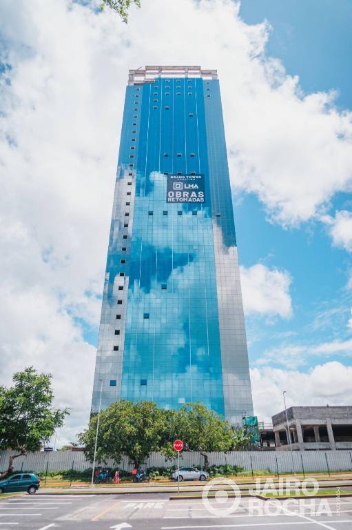 EMPRESARIAL GRAND TOWER SHOPPING