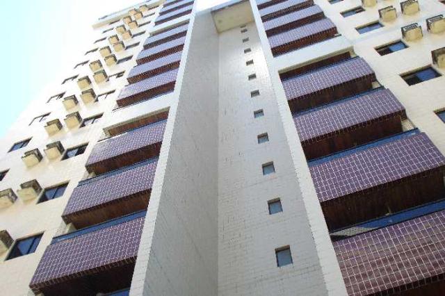 Apartamento de 02 quartos para vender na Madalena - EDF. SOLAR DOS NOBRES
