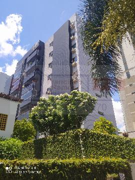 VENDE APTO AMPLO ( 137m²), ÁREA NOBRE, JUNTO SHOPPING PLAZA , PARQUE SANTANA, E BOM PREÇO.