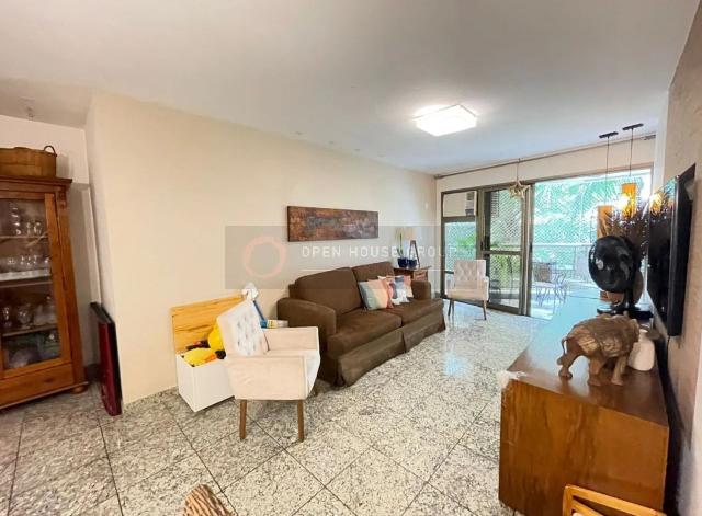 Open House vende apartamento no cond Liberty, 4 quartos, varanda e 2 vagas, em Icaraí.