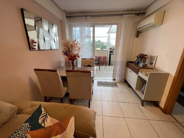 Linda Cobertura linear- Condomio portal do Sol