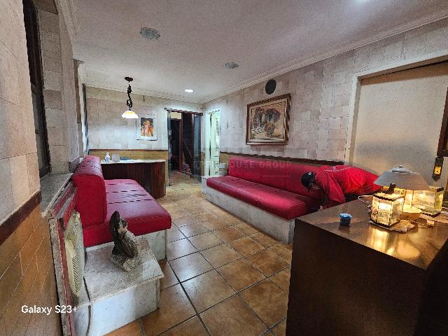 Open House Vende! Casa Comercial em ótima localização na presidente backer!