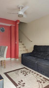 Casa Duplex em Condomínio