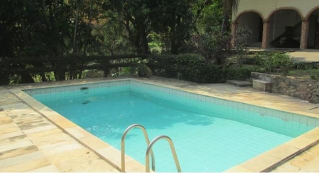 Open house vende - Casa em Itaipu, com 5 quartos em condomínio. 